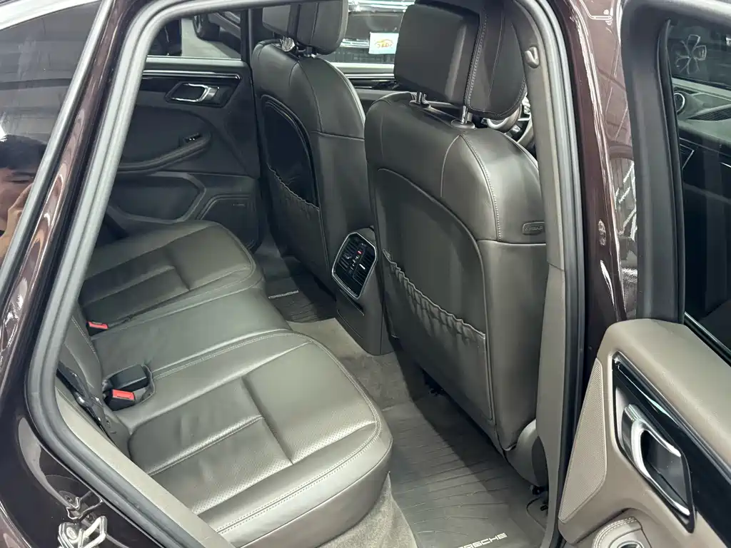 Porsche Macan 2015 — фото 20
