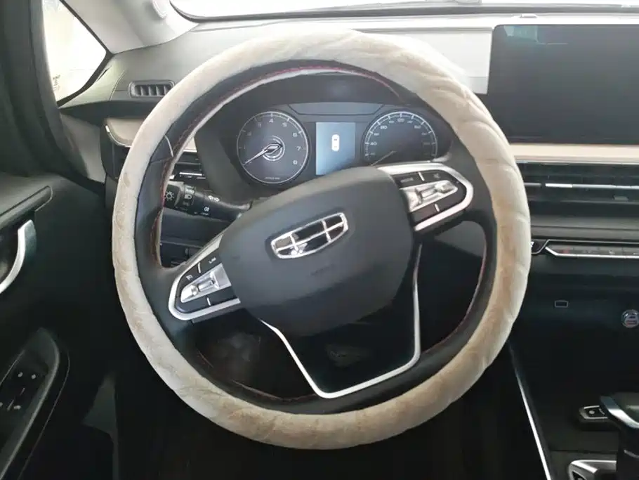 Geely Vision X3 2021 — фото 15