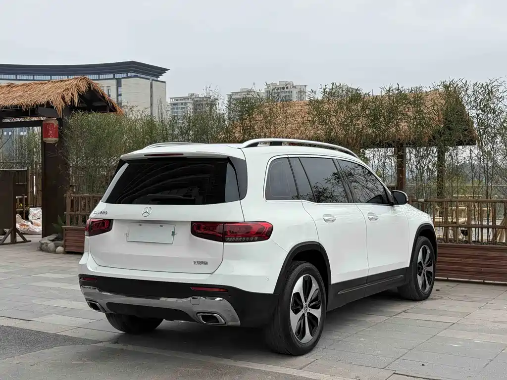 Mercedes-Benz GLB 2023 — фото 18