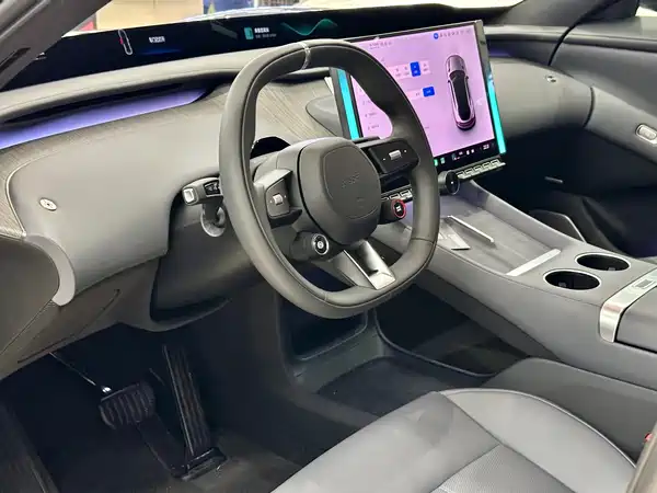 Xiaomi YU7 2025