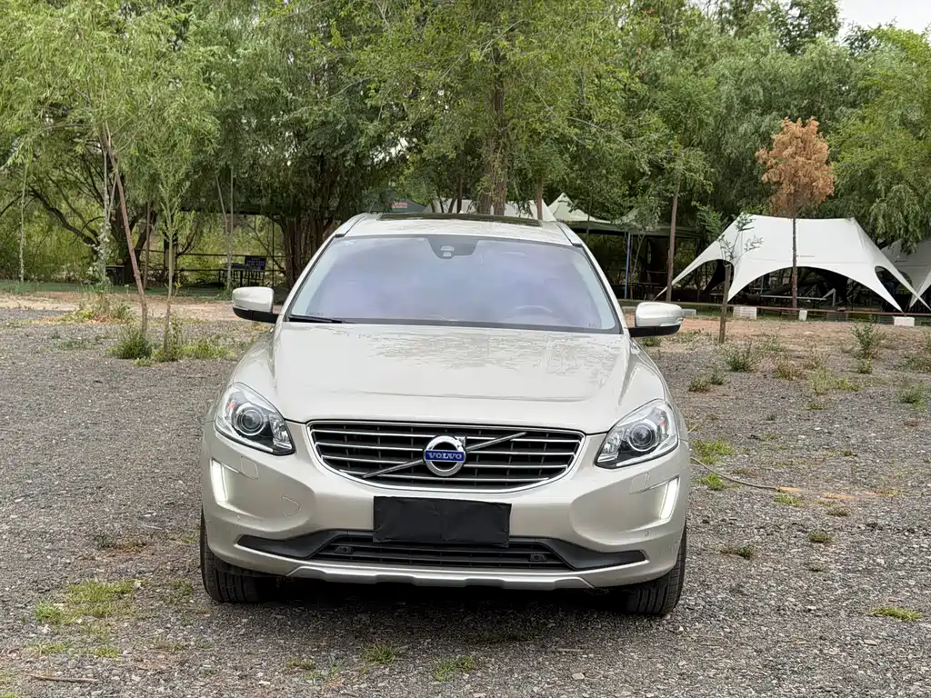 Volvo XC60 2017 — фото 2