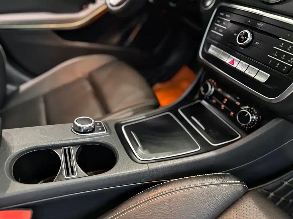 Mercedes-Benz GLA 2018 — фото 35
