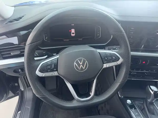 Volkswagen Passat 2025