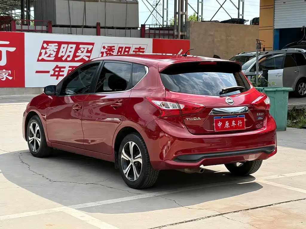 Nissan Tiida 2017 — фото 17