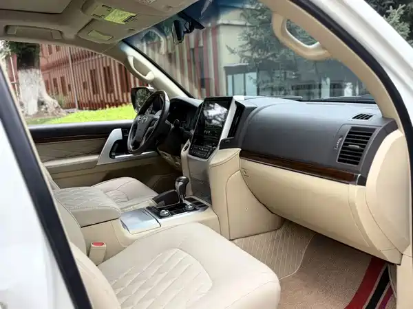 Toyota Land Cruiser 2017