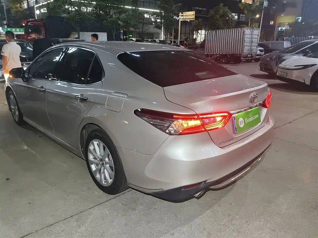 Toyota Camry 2020 — фото 23
