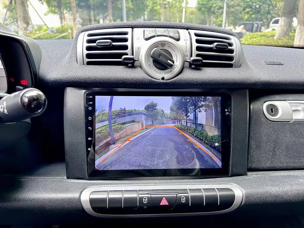 smart Fortwo 2015 — фото 10
