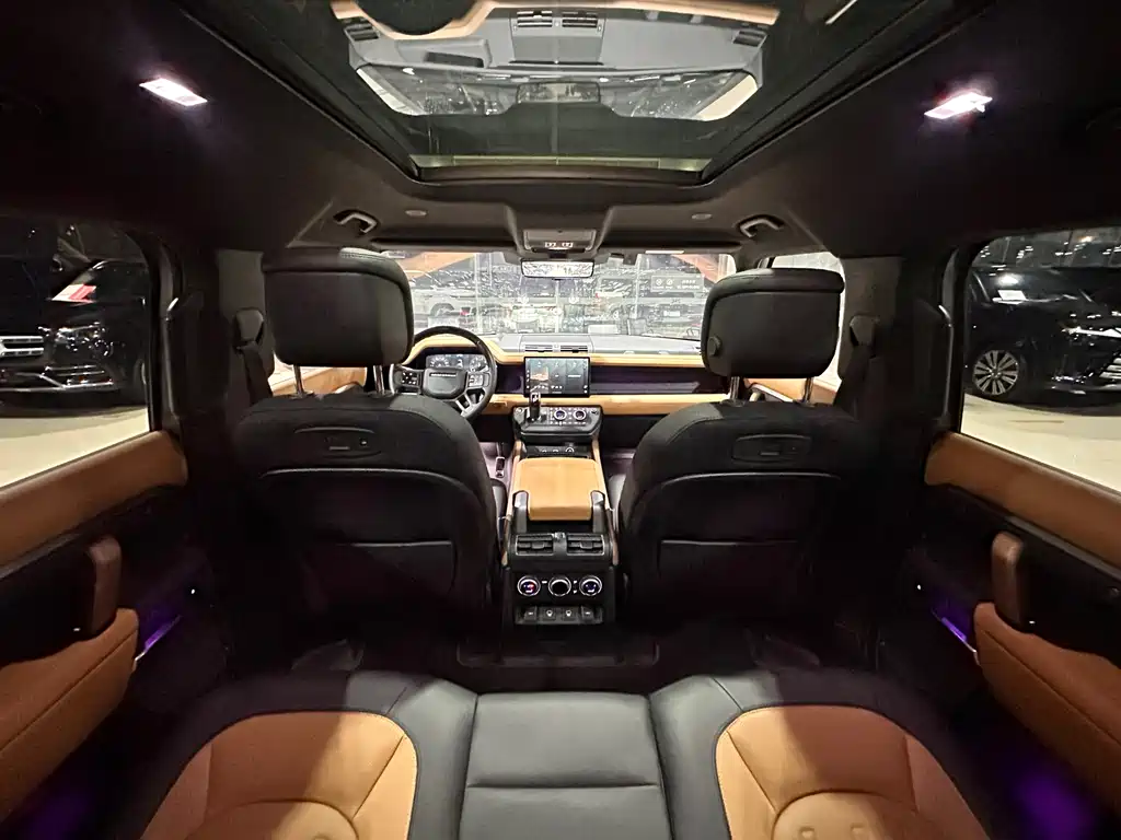 Land Rover Defender 2022 — фото 49