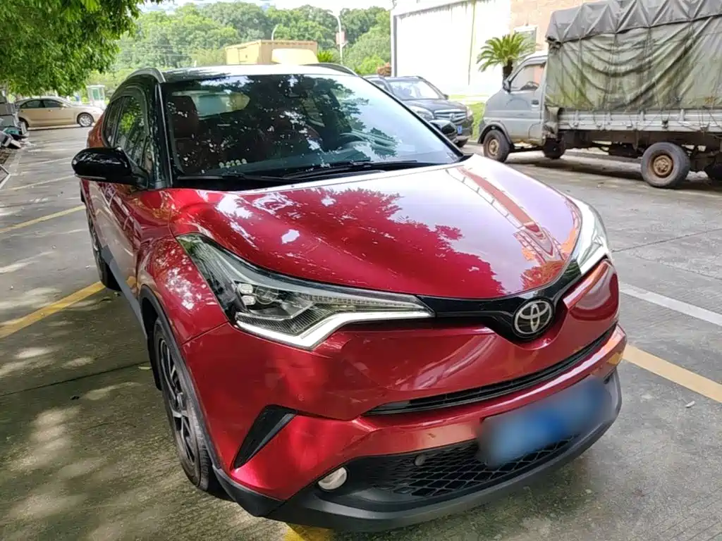 Toyota C-HR 2019 — фото 4