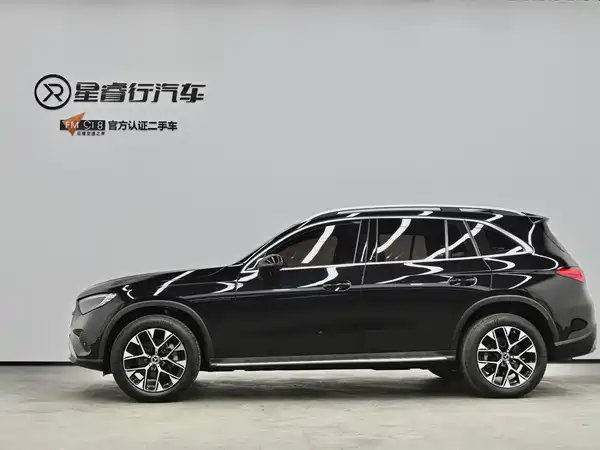 Mercedes-Benz GLC 2023