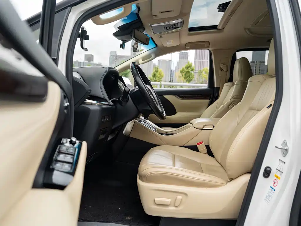 Toyota Alphard 2019 — фото 8