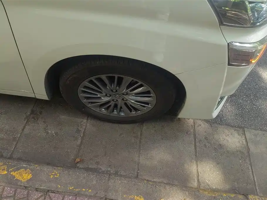 Toyota Vellfire 2020