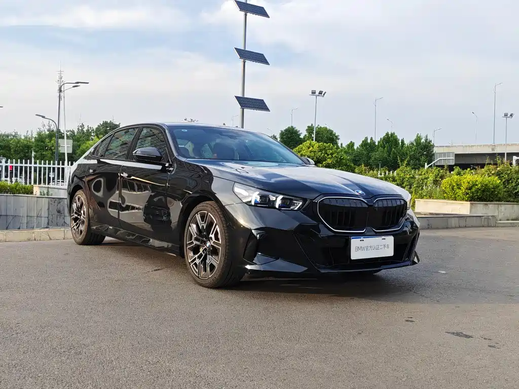 BMW 5 Series 2026