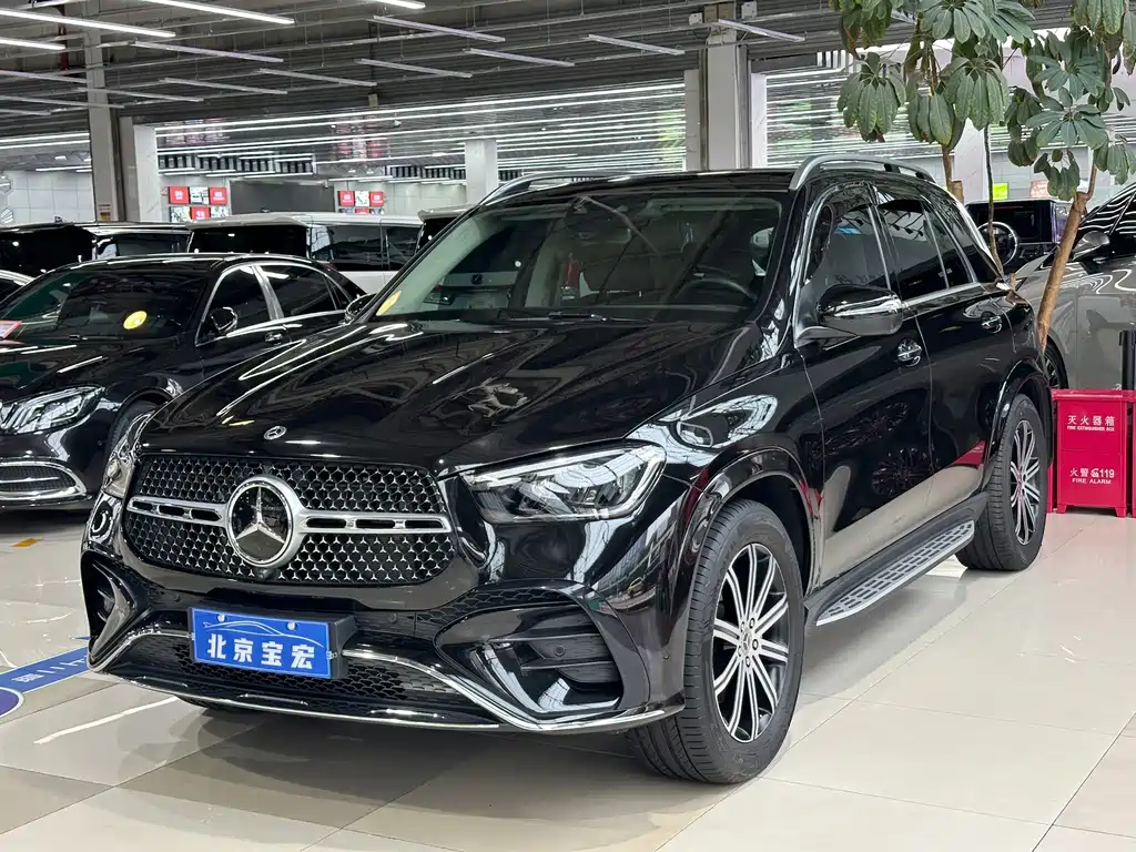 Mercedes-Benz GLE 2024 — фото 1