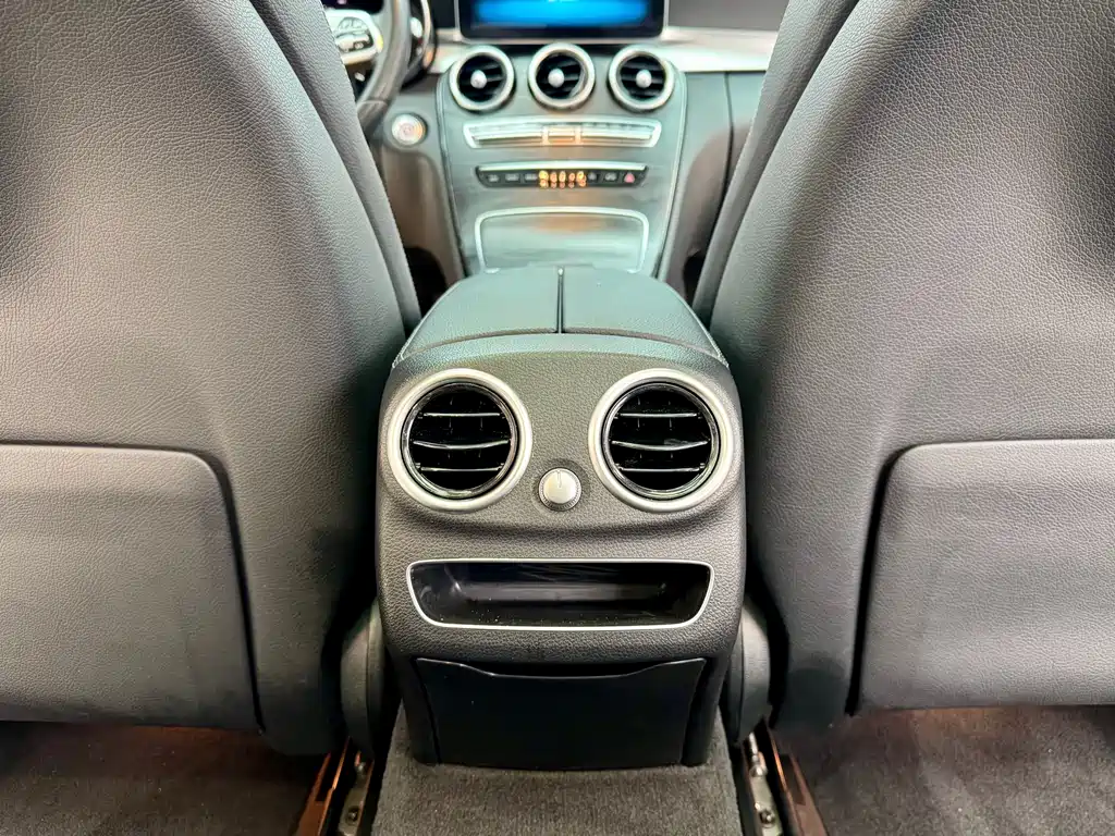 Mercedes-Benz C-Class 2018 — фото 19
