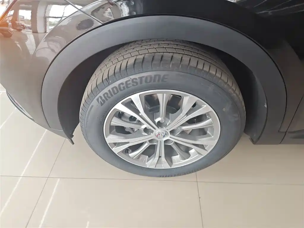 Buick Envision Plus 2023 — фото 23