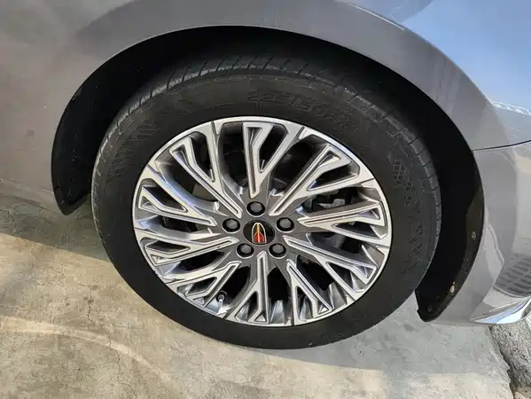Hongqi H5 2023