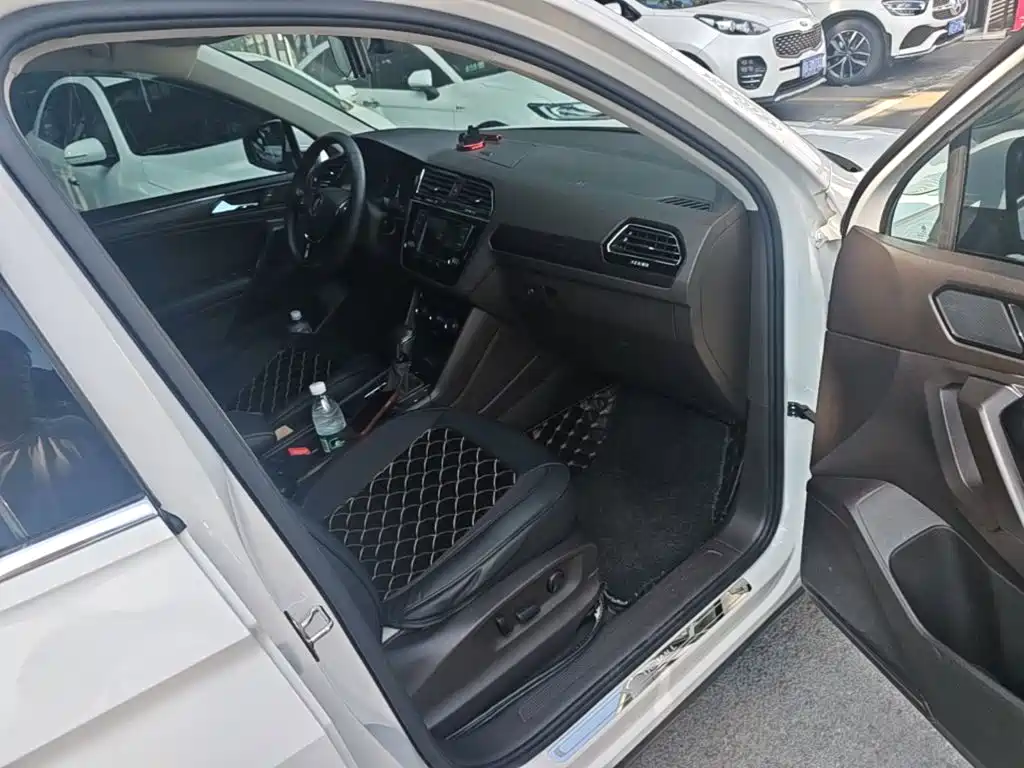 Volkswagen Tiguan L 2017 — фото 9