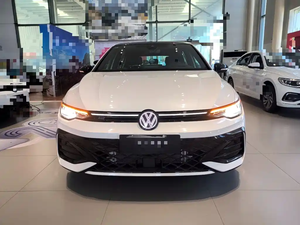 Volkswagen Golf 2025