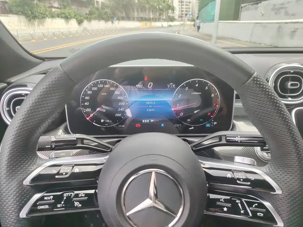 Mercedes-Benz C-Class 2024