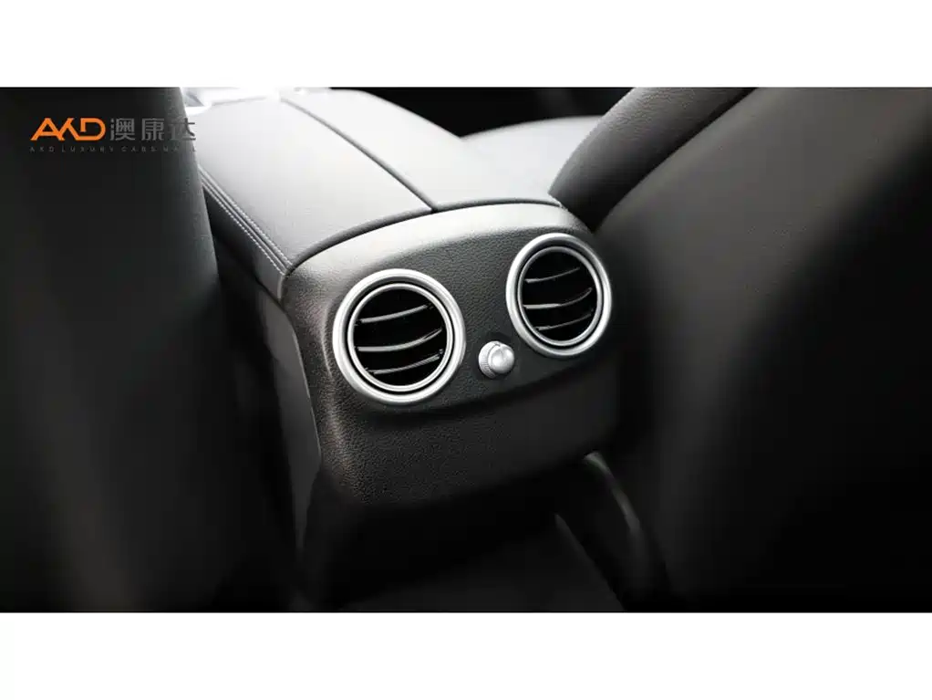 Mercedes-Benz C-Class 2021 — фото 9