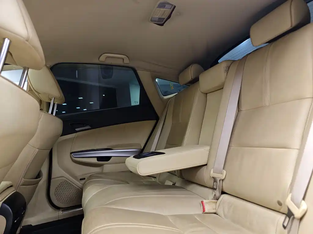 Honda Crosstour 2013 — фото 23
