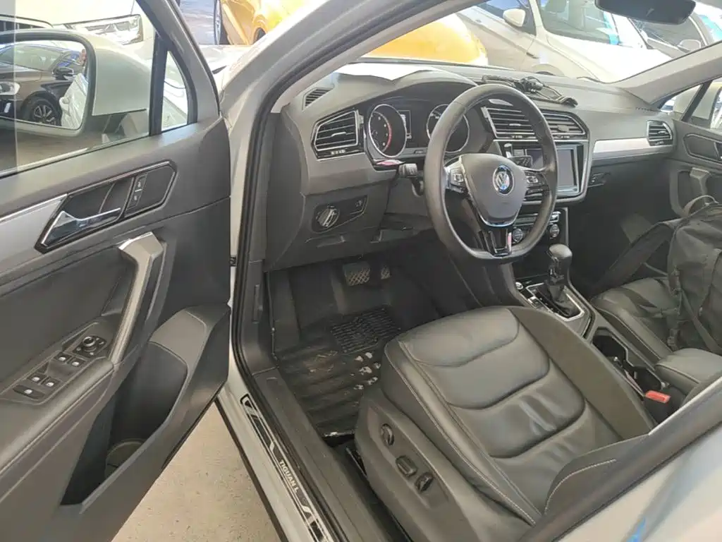 Volkswagen Tiguan L 2019 — фото 16