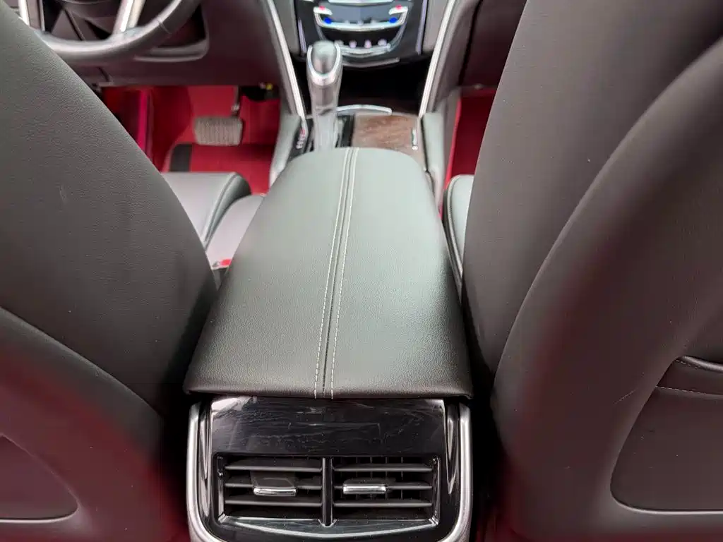 Cadillac XTS 2019 — фото 17