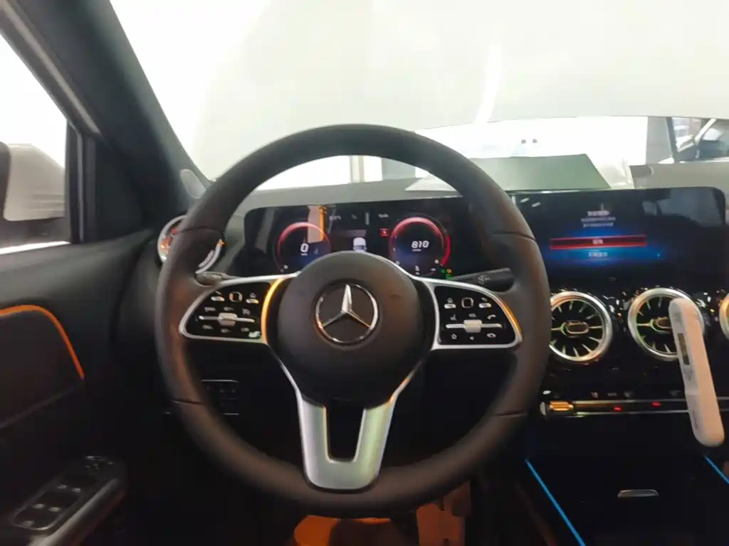 Mercedes-Benz GLA 2021 — фото 11