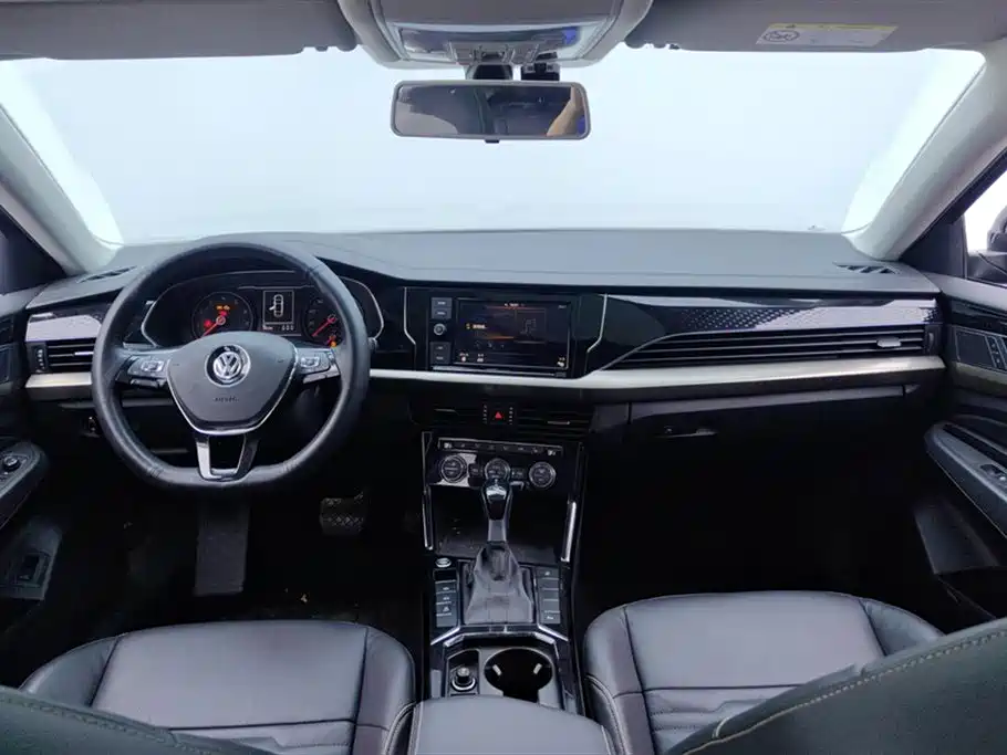 Volkswagen Passat 2020 — фото 12