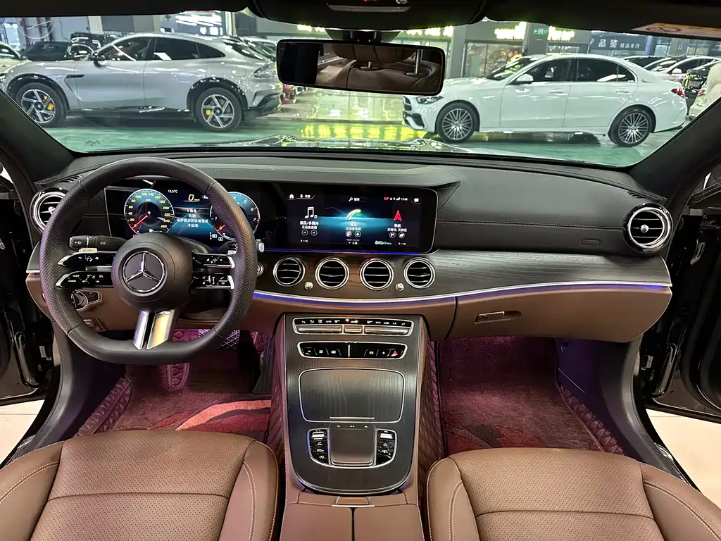 Mercedes-Benz E-Class 2023 — фото 12