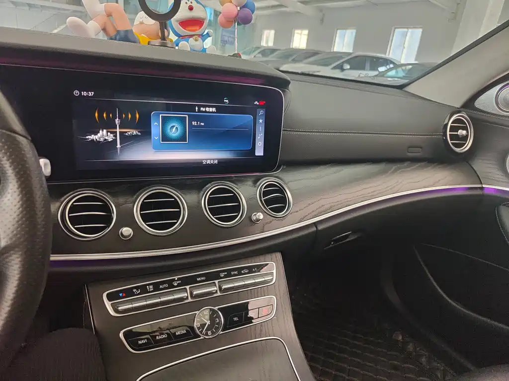 Mercedes-Benz E-Class 2018 — фото 12