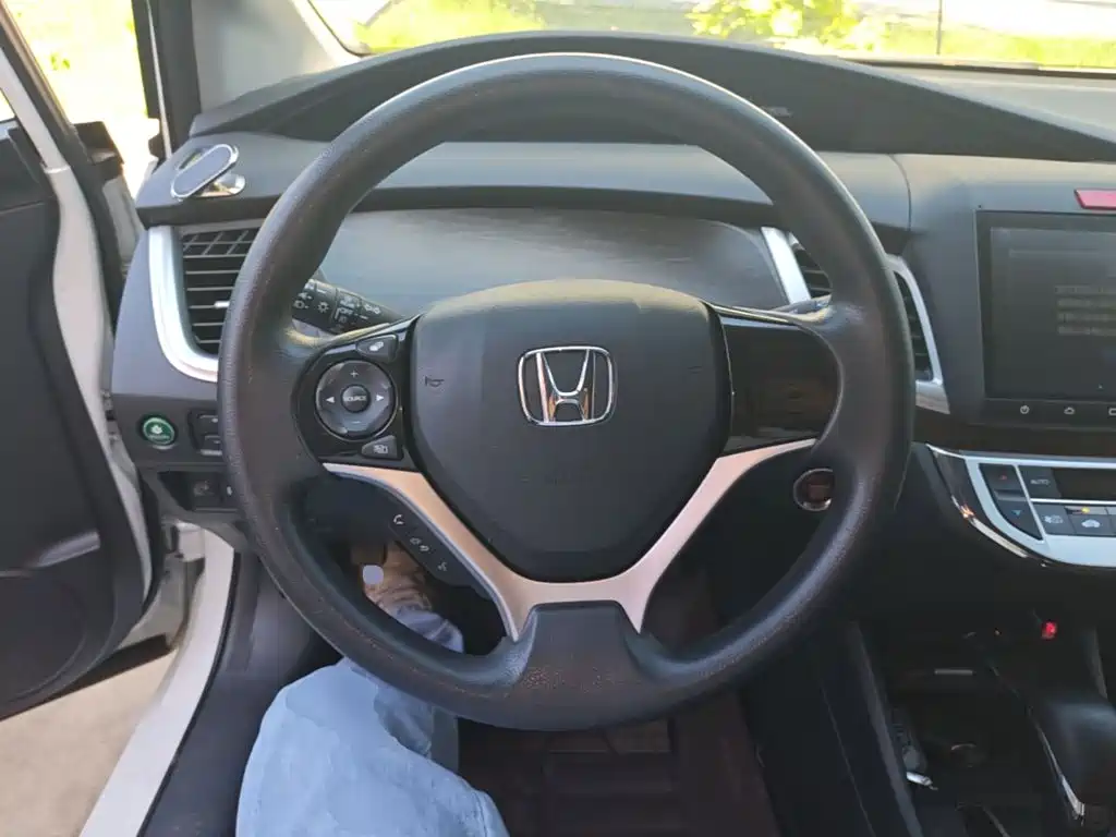 Honda Jade 2016 — фото 11