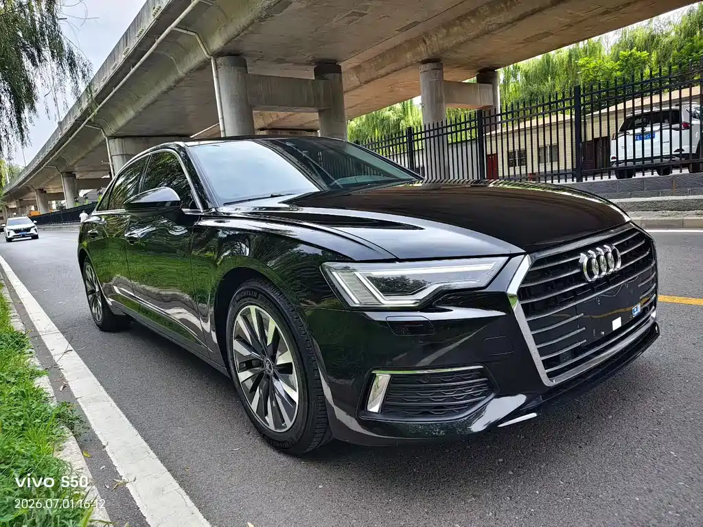 Audi A6L 2022
