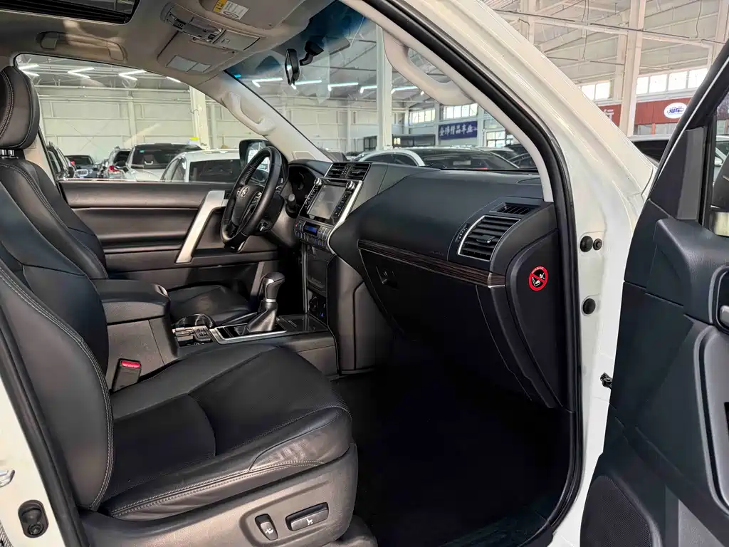Toyota Prado 2019 — фото 15