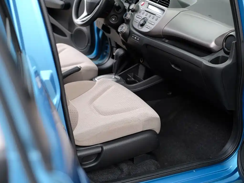 Honda Fit 2010 — фото 47
