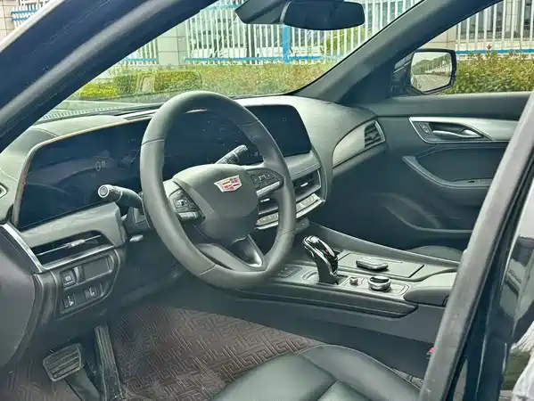 Cadillac CT5 2025