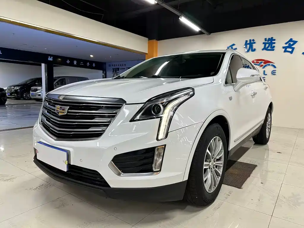 Cadillac XT5 2018 — фото 1