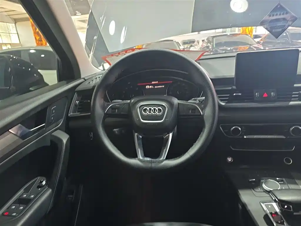 Audi Q5L 2019 — фото 11