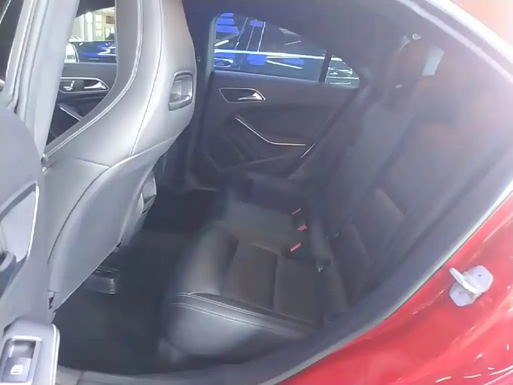 Mercedes-Benz CLA 2018 — фото 17