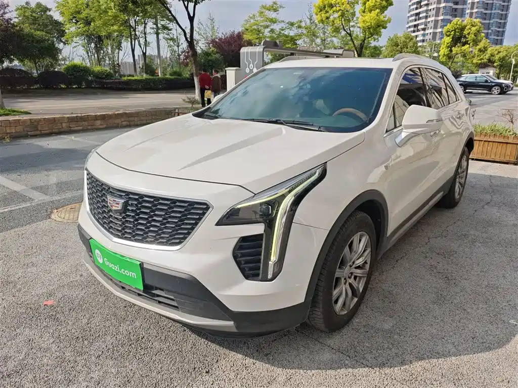 Cadillac XT4 2020 — фото 1
