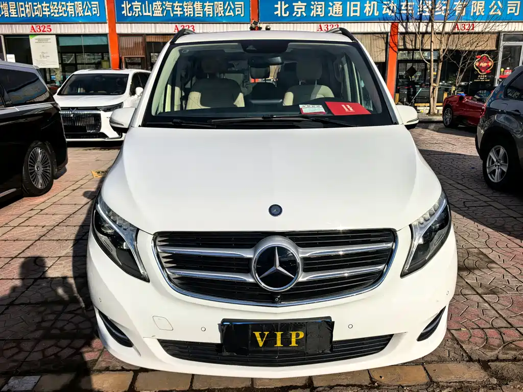 Mercedes-Benz V-Class 2016 — фото 21