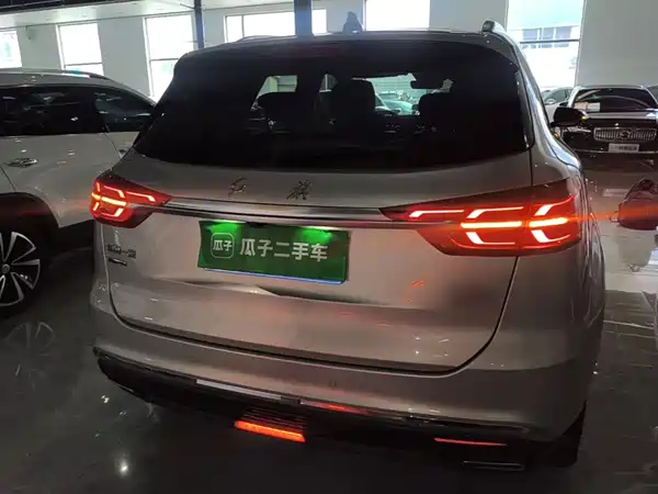 Hongqi HS5 2020