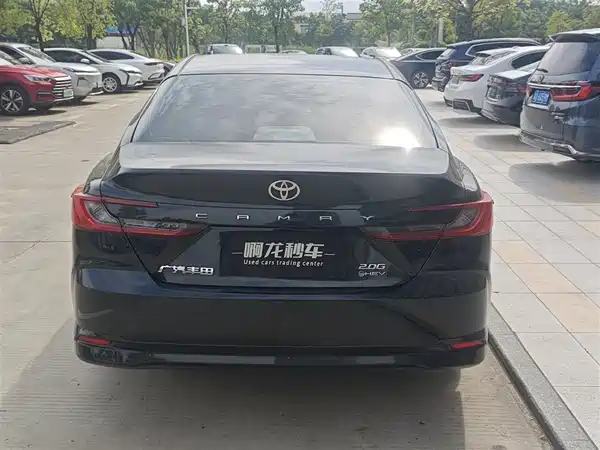 Toyota Camry 2025