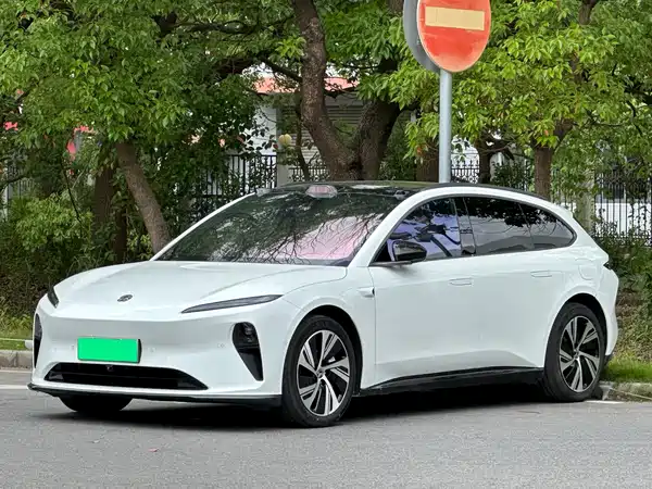 NIO ET5T 2024