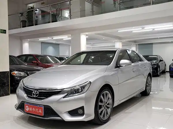Toyota Reiz 2014