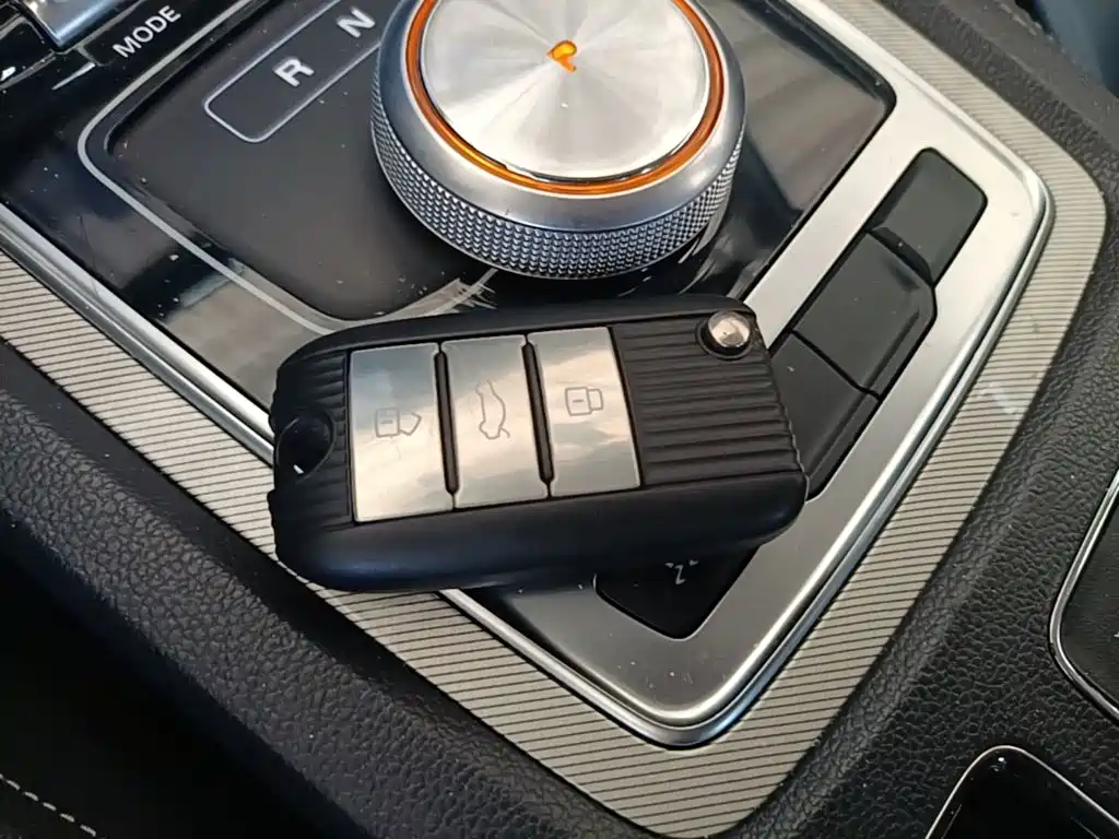 Roewe i6 New Energy 2020 — фото 9