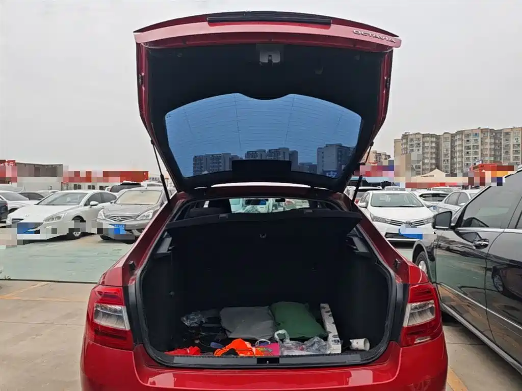 Skoda Octavia 2016 — фото 19