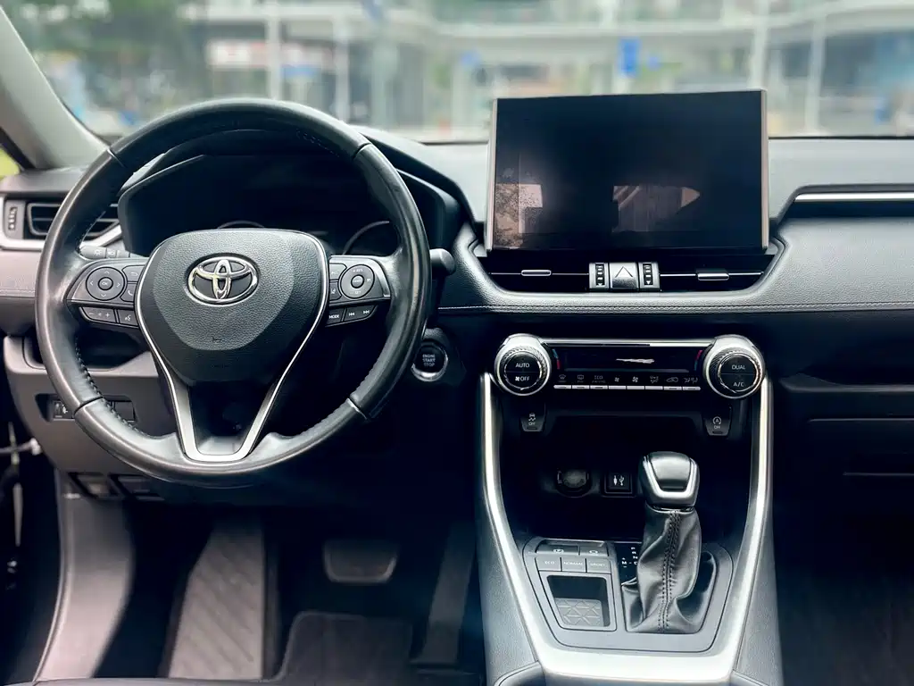 Toyota Wildlander 2022 — фото 10