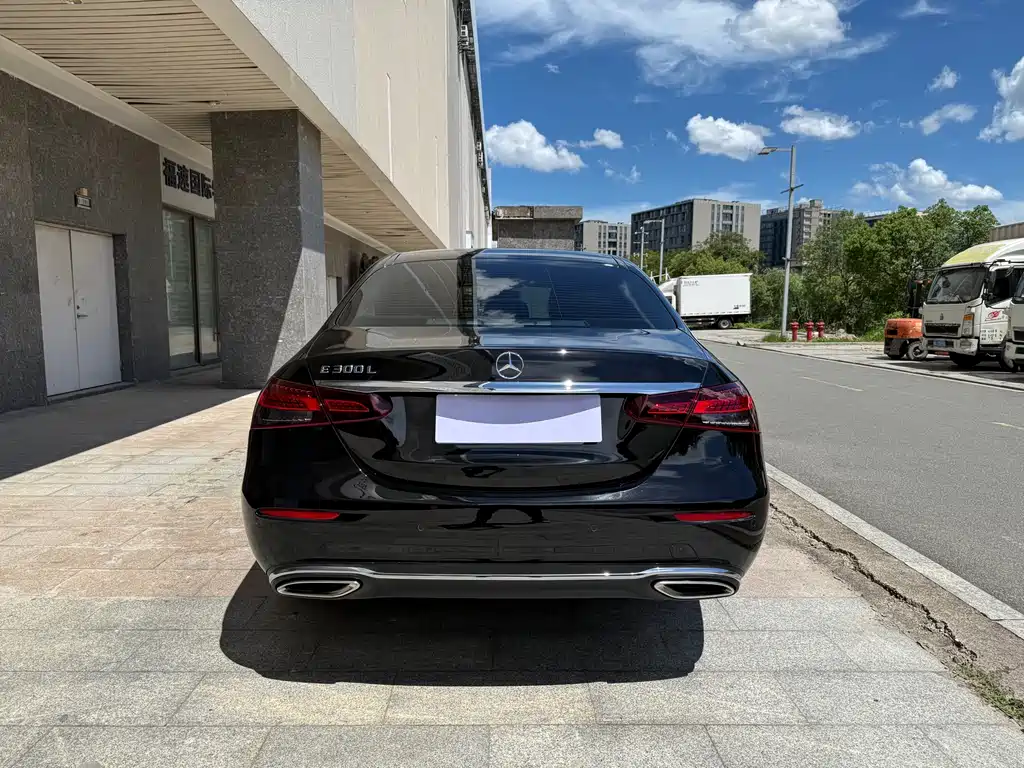 Mercedes-Benz E-Class 2021
